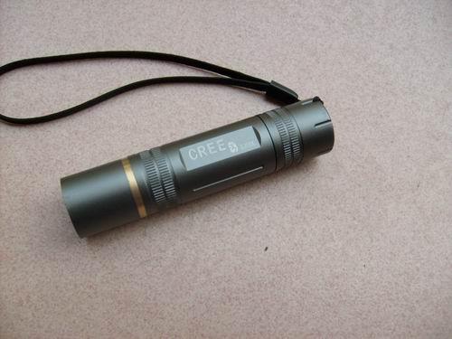 LED大功率手电筒（KL-058-8012）